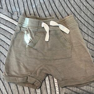 Rylee + Cru Tan and Green Shorts for Effortless Style